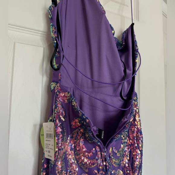 NEVER WORN NEW WITH TAGS PROM DRESS - Picture 5 of 7